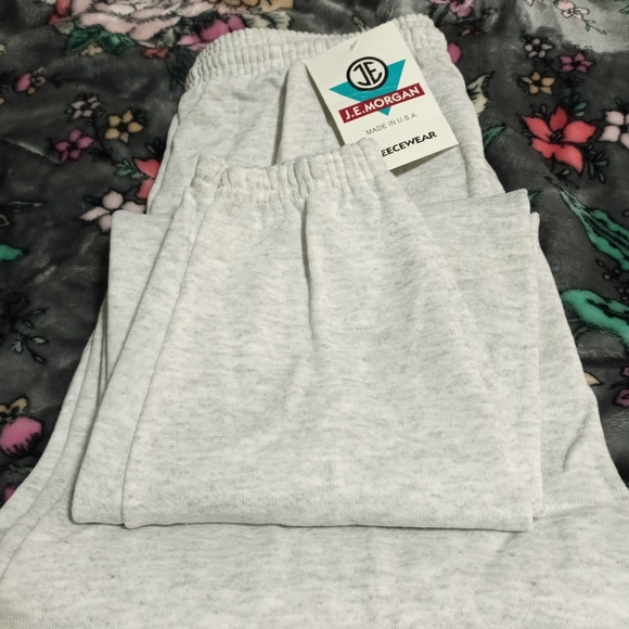 J.E.MORGAN - Picture 2 of 3